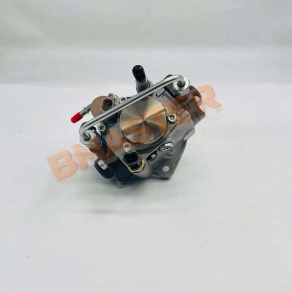 Denso HP3 Common Rail Fuel Injection Pump with 1800bar Injection Pressure for V348 Engine and 6 Months Warranty