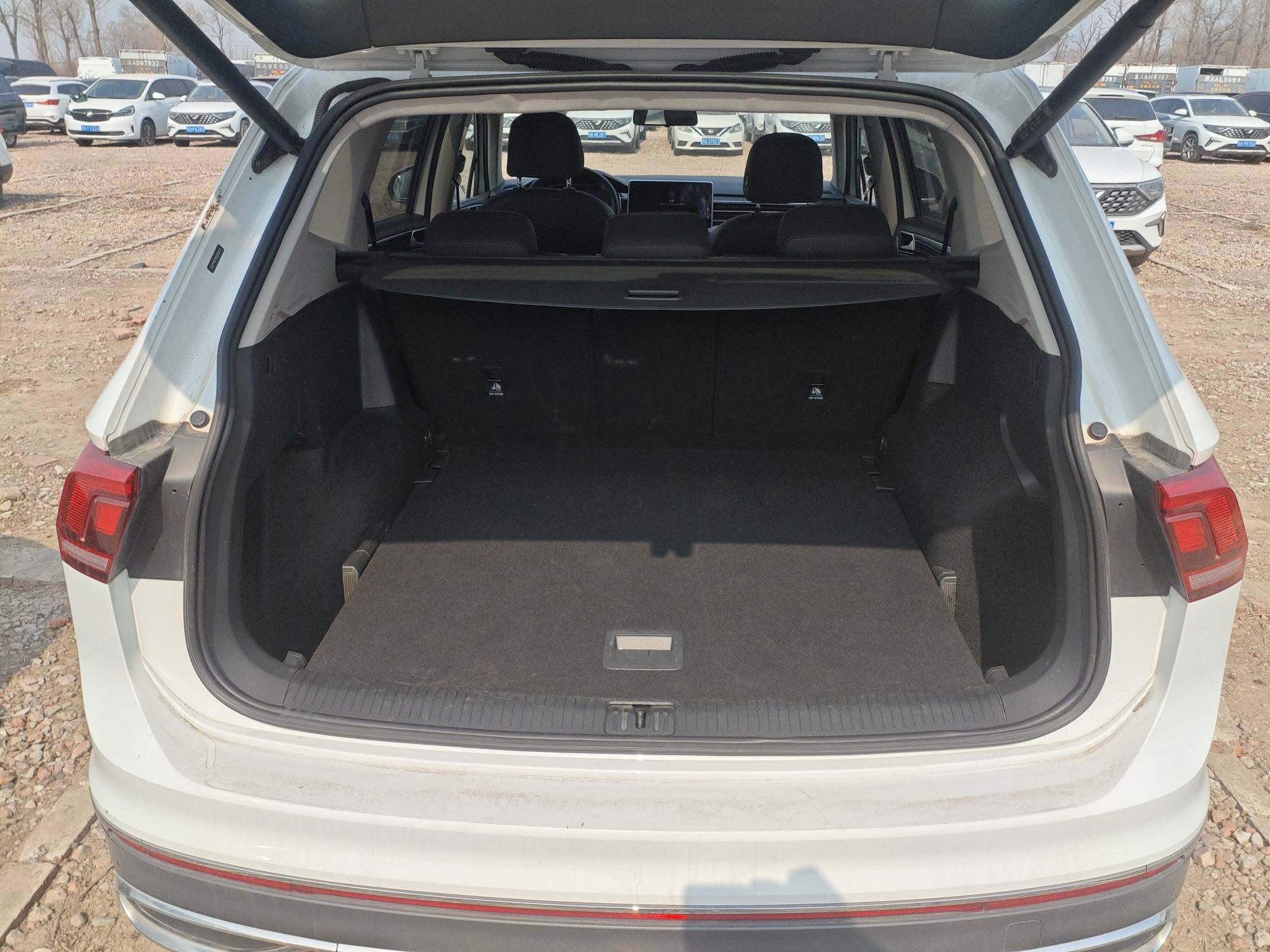 2023 Volkswagen Tiguan L 300TSI Automatic FWD Zhixiang Edition