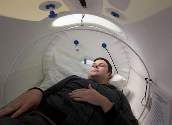 HBOT 1.5 ATA 2 ATA 3 ATA HBOT Chambers Dual Single Person Hard Shell Oxygen Therapy Solution Hyperbaric Oxygen Chamber