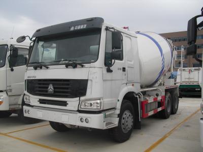 Sinotruk Howo Concrete Mixing Transport Truck , Cement Mixture Truck