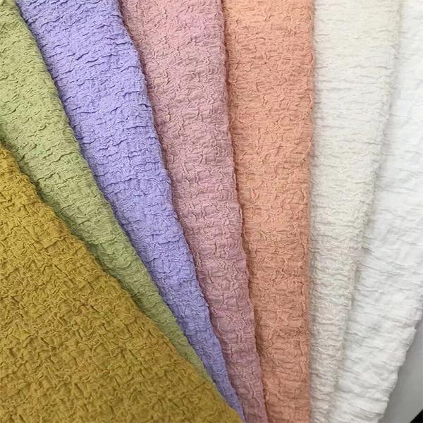 100% полиэстер 180-300gsm плиссировало связанный простиранием материал Crinkle равнины ткани