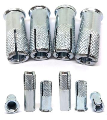M10 que internamente rosqueados Q235 métricos encantam os parafusos da flange zincam a luva chapeada