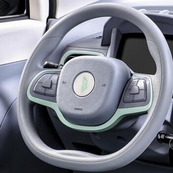 Excelente interior, rica configuração e design de moda no Lingbao Box EV New Car