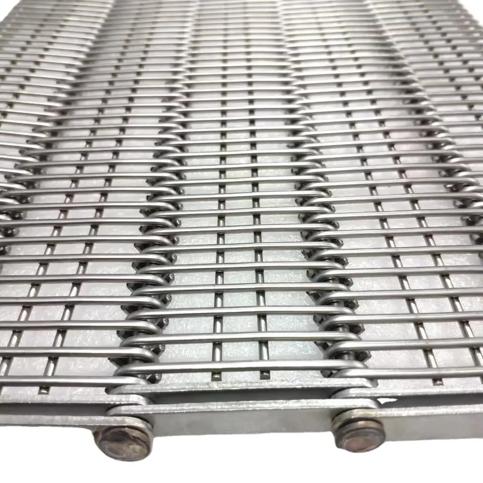 Flexible Wire Mesh Conveyor Belt Offering Excellent Tensile Strength and Resistance to Abrasion for Heavy Load Transport