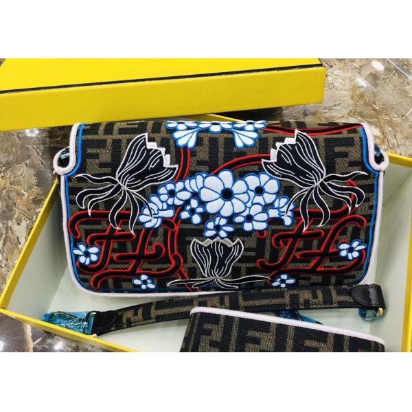 Baguette Bag Classic Single Strap Shoulder Bag embroider pattern Underarm Bag