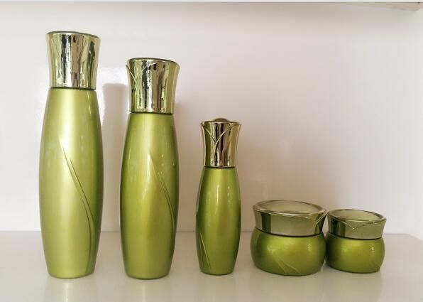 Commercial Bulk Cosmetic Containers Cream Bottles Glass Cosmetic Jars Skincare Packaging