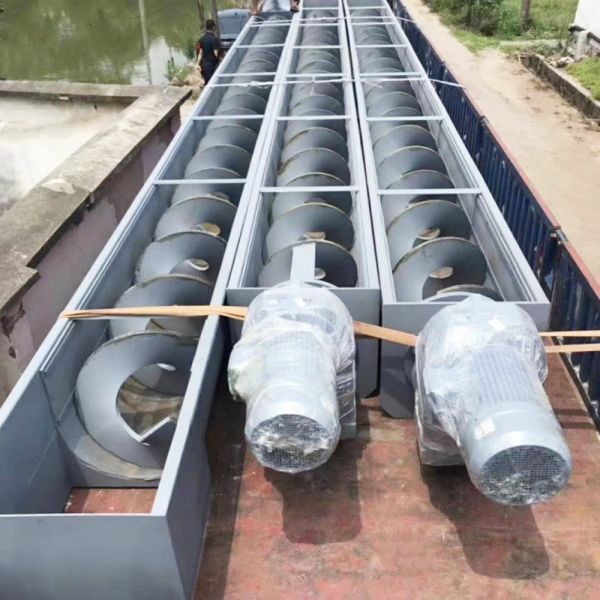 Fabricant d'usine de convoyeur à vis sans arbre pour le transport de boues, convoyeur à vis en forme de U en acier inoxydable personnalisé