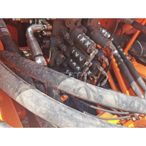 Дусан Dx420LC-9 Экскаватор в хорошем состоянии и масса машины 42000 кг