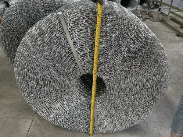 Malla de refuerzo para tuberías de alambre galvanizado soldado antioxidante de 2,2 mm para petróleo y gas