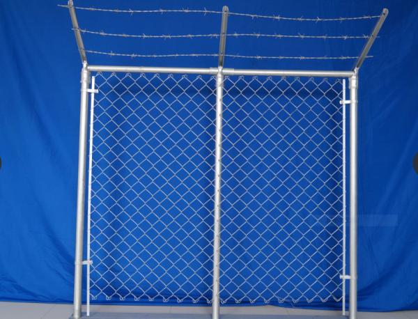 Chaud plongé a galvanisé le trou du fil 60*60mm de Diamond Chain Link Fence 2.5mm