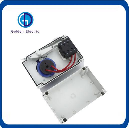 Pedido personalizado 16A 32A 3p 5p Receptaculo industrial e interruptor com dispositivo de bloqueio
