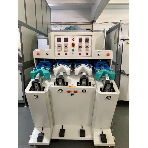 Machine de moulage de contreforts horizontaux, deux chauds et deux froids, pour chaussures