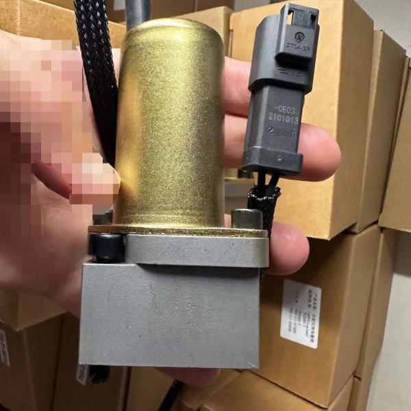 065726 Excavator Hydraulic Parts Pilot Valve Hydraulic Pump Solenoid Valve For PC200-7