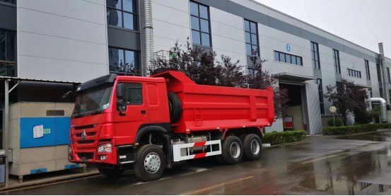 Sinotruk Howo Truck 6x4 Dump Truck 371hp Euro 3 with Dimensions L x W x H mm 8614