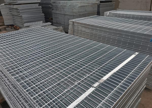 Silver Q235 Stainless Steel Floor Grating Hot Dip Galvanized High Strength