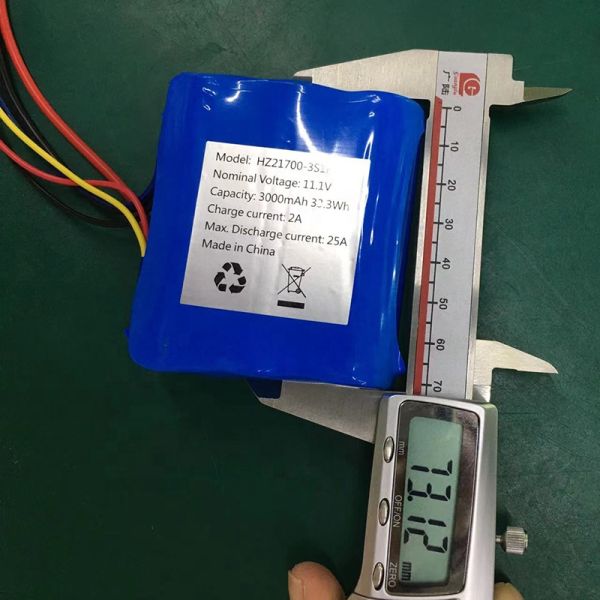 OEM 21700 3s1p 11.1V 3000mAh 25A High Discharge Rate Lithium Battery Pack for RC Toys