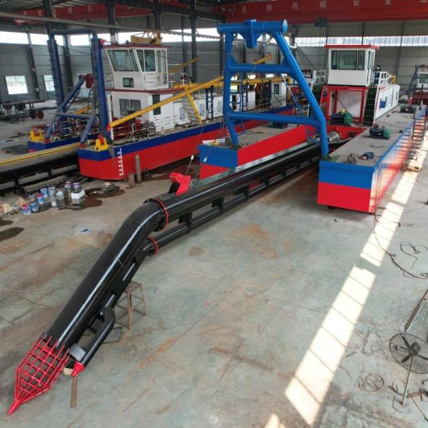 High Performance 100 Cubic Meter Model Sand Suction Dredger With 426KW Engine