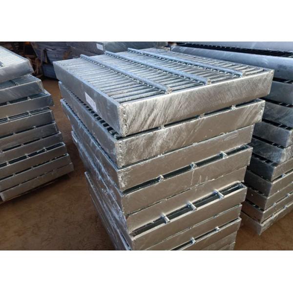 Galvanizado grueso galvanizado de rejilla resistente de la característica de la inmersión caliente de la barra plana