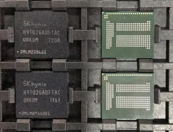 32GNAND+24GLPD3 FBGA221 FW A4 Embedded Multi Chip Package , Mcp Flash H9TQ26ADFTACUR-KUM