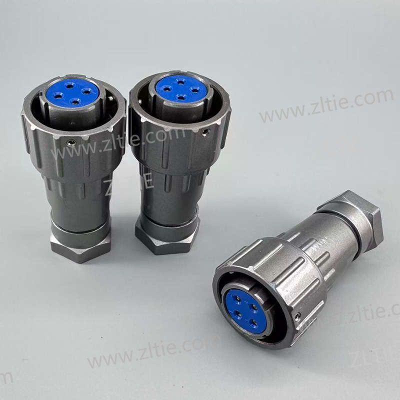 FQ18 Series 4-Pin Straight Female Plug