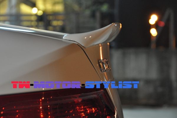 Крыло волокна углерода типа BENZ W204 v