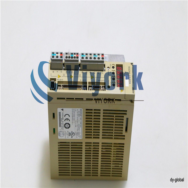 Amplificador Yaskawa 800W del motor servo SGDM-08AD-YR24 1 control del esfuerzo de torsión de la fase 300HZ