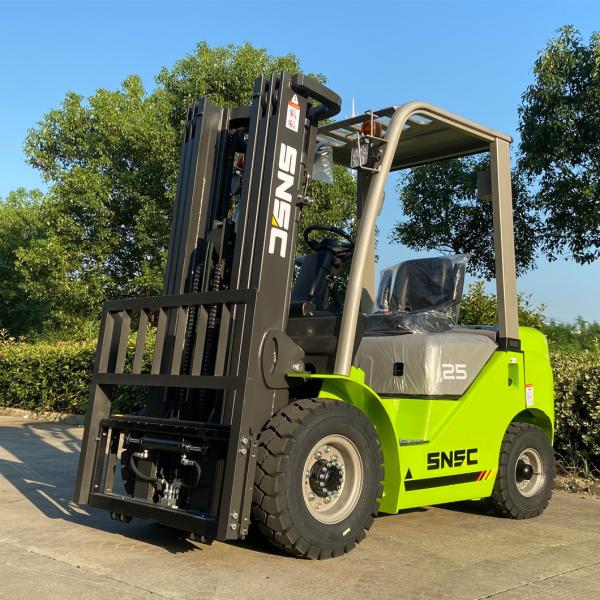 Side Shifter 2.5ton Diesel Caretilla Autoelevadora Diesel Engie Forklift Easy Maneuverability