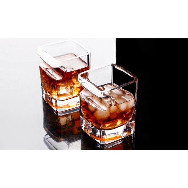 Двойника чашки бокалов сигары дно кристаллического старомодное толстое для вискиа