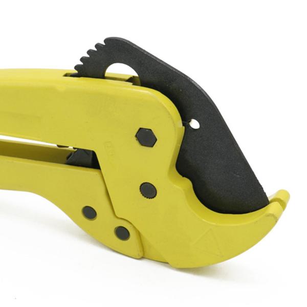 Hand Held Plastic Pipe Cutter With Stainless Steel Blade And Safety Latch