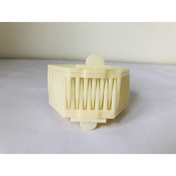 White Color Plastic Hexagon Needle Queen Cage of Beekeeping Queen Rearing