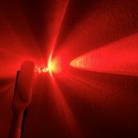 Traffic Red Color 620nm 45deg 12000mcd Gold Wire Round com Flange 5mm LED para Outdoor