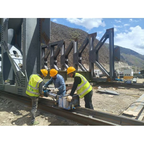 Roll-up Or Sliding Steel Doors Heavy Duty Bridge Steel Formwork Custom Pier Girder Shuttering Offering Span Range 6m To 40m Capabilities