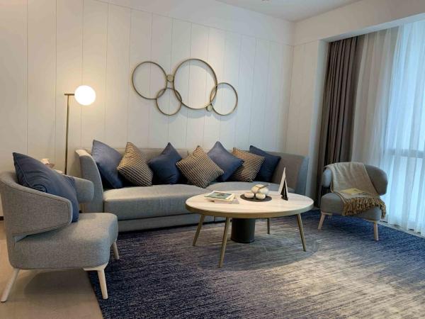 A mobília da madeira maciça de ASCOTT ajustou grupos de sala de visitas para o ODM dos apartamentos