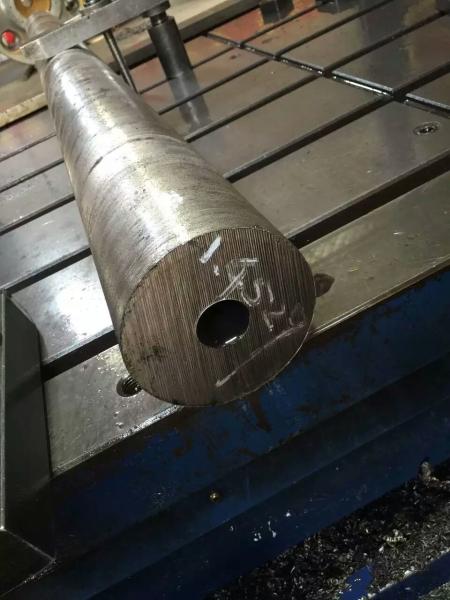 Polished Bright Black Surface 304L Stainless Steel Round Bar / SS 304  Rod With Customized Length 6M