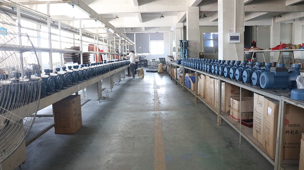 Водяная помпа CPM-130L 0.37KW 0.5HP IP44 центробежная