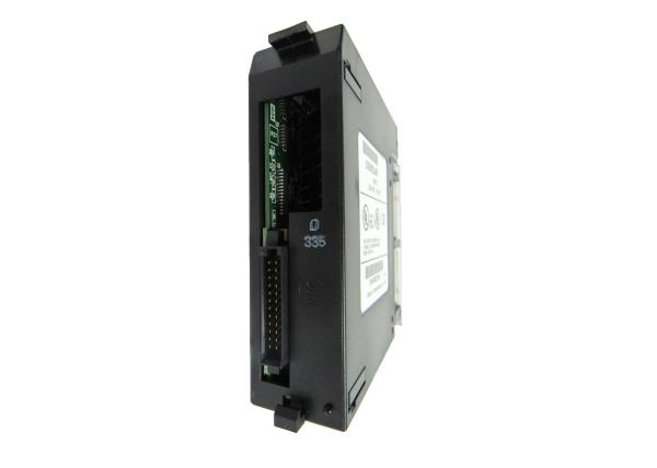 GE FANUC IC693MDL340, 120 volts, módulo de saída de uma C.A. de 0,5 ampères, série 90-30