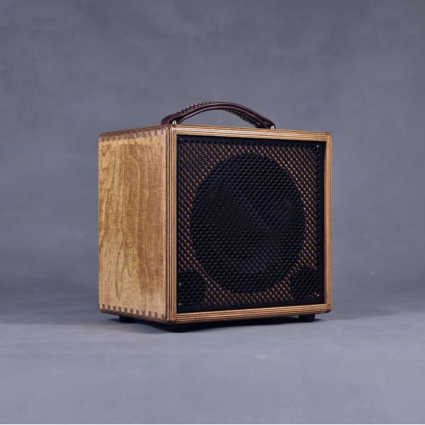 Rolands AC-60s Clone Ss Acoustic Amplifier with Natural Birch Enclosure