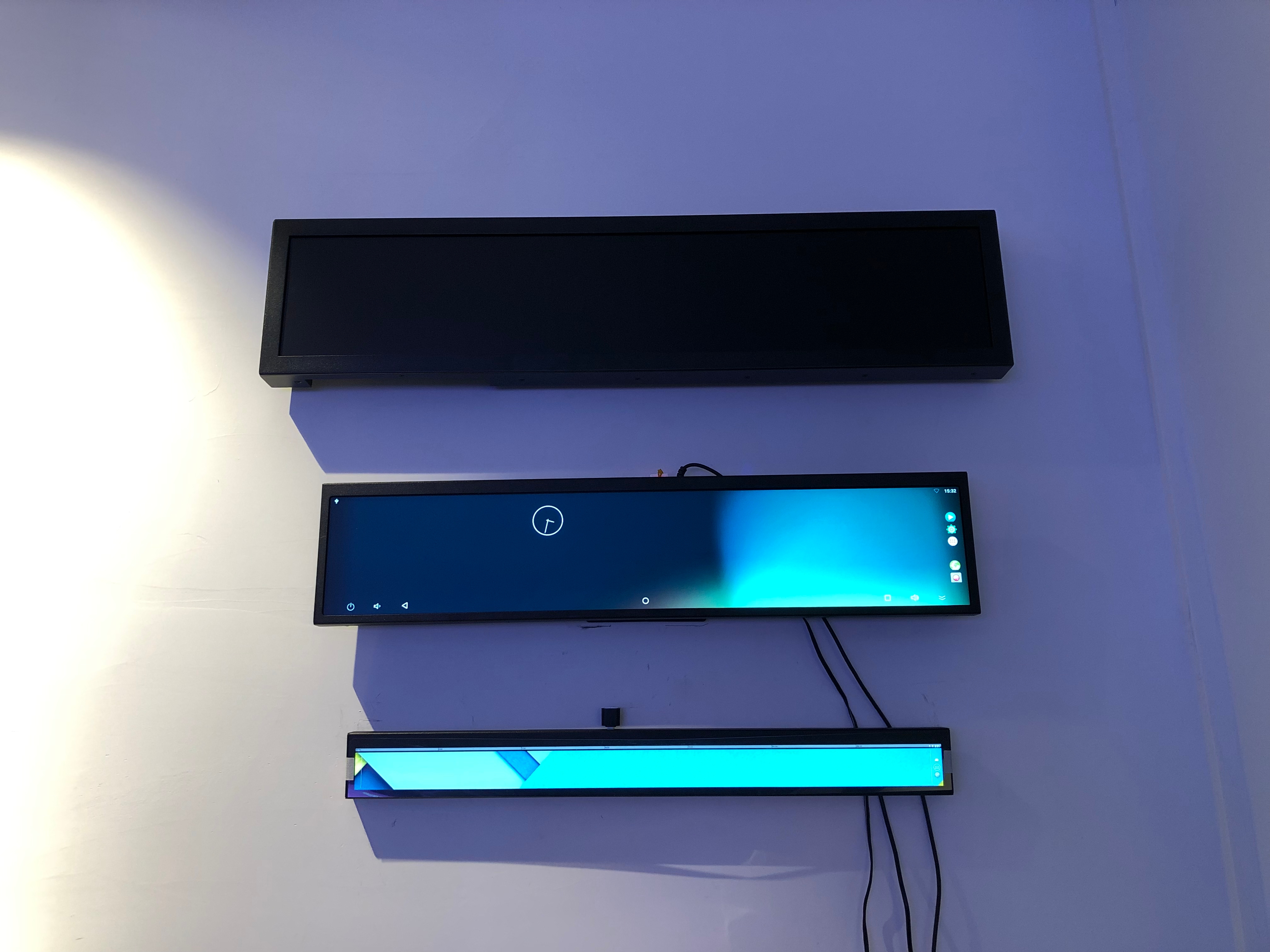 Подгонянная яркость протягиванная размером экрана дисплея высокая LCD рекламируя дисплей