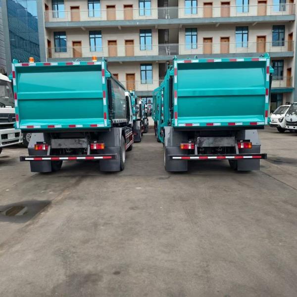 HOWO Automated Side Load Garbage Truck Medical Waste Collection Truck