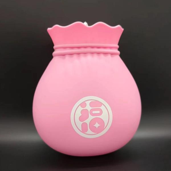 Bouteille d'eau chaude avec couvercle tricoté Mini sac à eau chaude en silicone pour soulager la douleur Taille dos Cou Crampes menstruelles pour les enfants