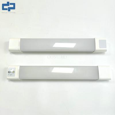 Luminaire régulier industriel d'urgence à LED robuste 1200mm 36W Éclairage LED pour entrepôt, parking, capteur, gradation, lumière LED étanche à la vapeur