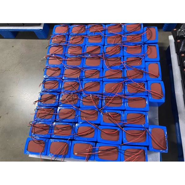 26500 12.8V Lithium Iron Phosphate Battery 12ah 100ah Replacement Lead Acid Battery