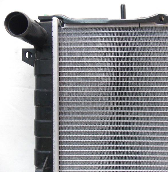 Aftermarket Radiator 2311 For Grand Caravan Chrysler Town & Country 01-04 2.4 L4 3.3 3.8 V6