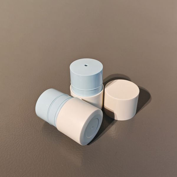 15g & 30g Lip Gloss Tube with Screw Cap Closure and PETG/ABS Material for Lip Mask Jar and Balm Container