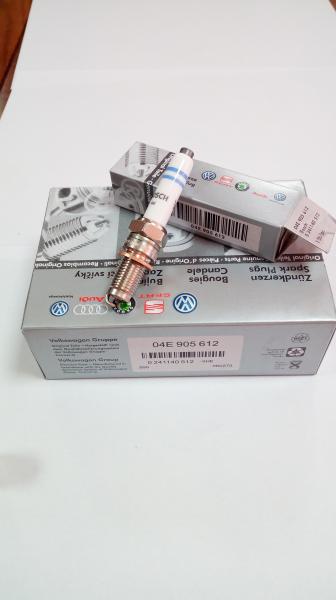 Auto Engine Spark Plugs For VW OEM 04E905612