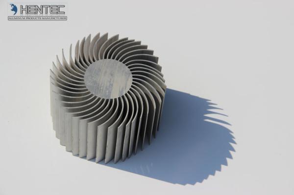 A extrusão de alumínio do dissipador de calor do poder superior perfila o desenho do fio do radiador