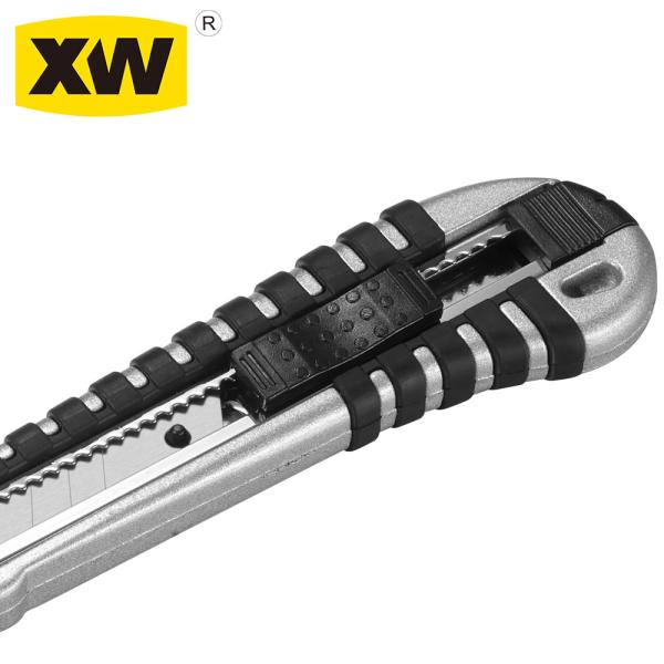 9mm ZNIC Overmolded Snap Off Blade Cutters Plastic Handle Material SX96N