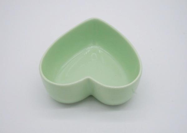 Stoneware Solid Green Heart Shaped Candy Bowl , Ceramic Heart Bowl For Salads / Desserts