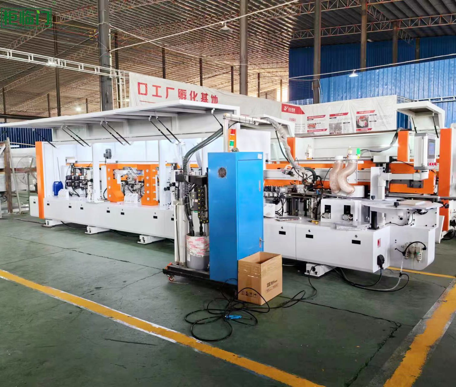 High Speed Aluminum Furniture Making Machine Automatic Track PUR Edge Banding Machine