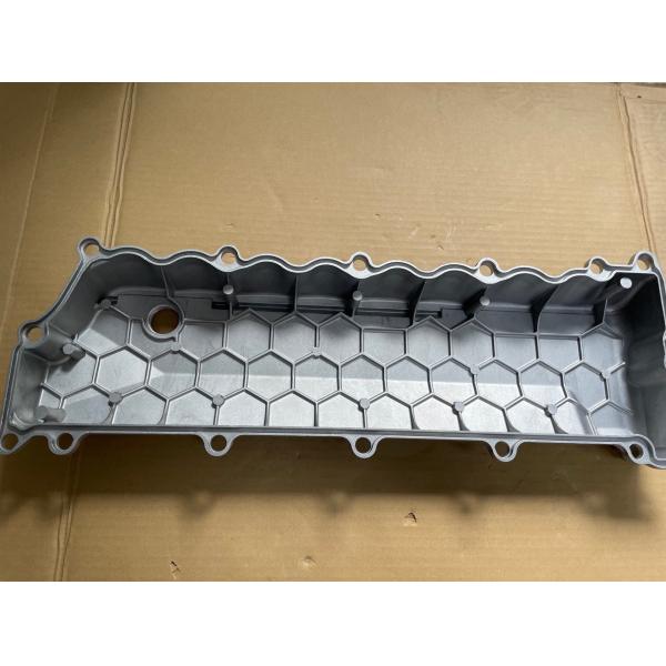 Aluminium de la couverture 8971130253 de tête de 4HF1 4HG1 ISUZU fait 15 trous pour relier la culasse